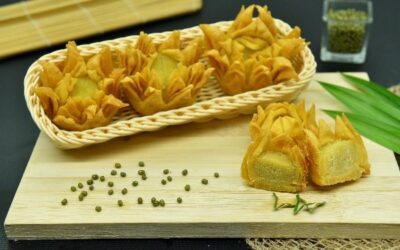 LOTUS FLOWER COOKIES FILLED WITH MUNG BEAN