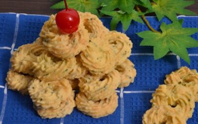 KUKIS PARMESAN BINTIK SELEDRI